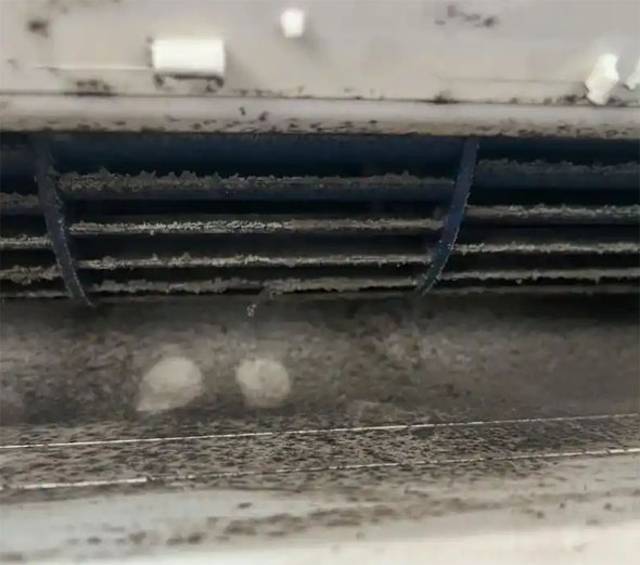 安庆空调吹的风有股烧焦味是怎么回事